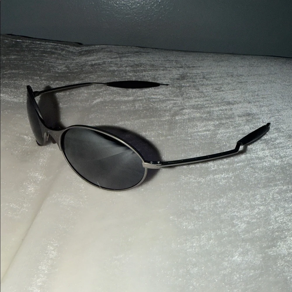 Oakley E Wire Titanium Gen 1.0 Vintage Metal Frame Silver Mirror Sunglasses